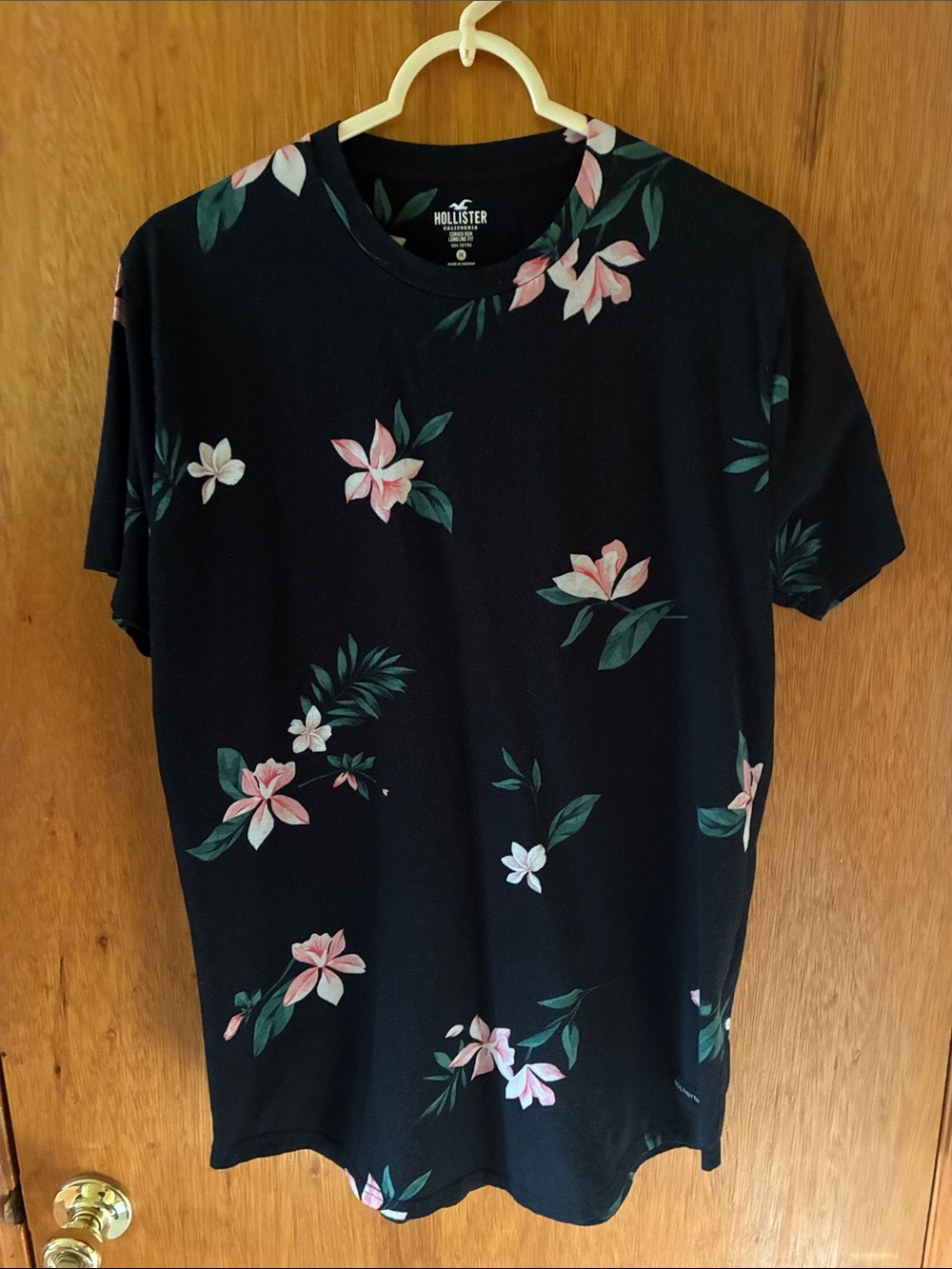 Hollister Black Floral Short-Sleeve Crew Tee